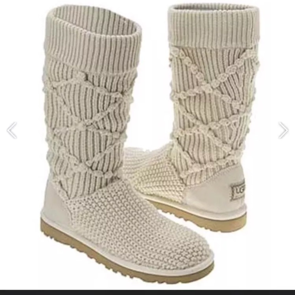 Women’s Uggs size 6 Cream Sweater Knit Boots